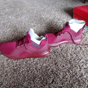 Puma Men's 10.5 Enzo premium mesh sneakers